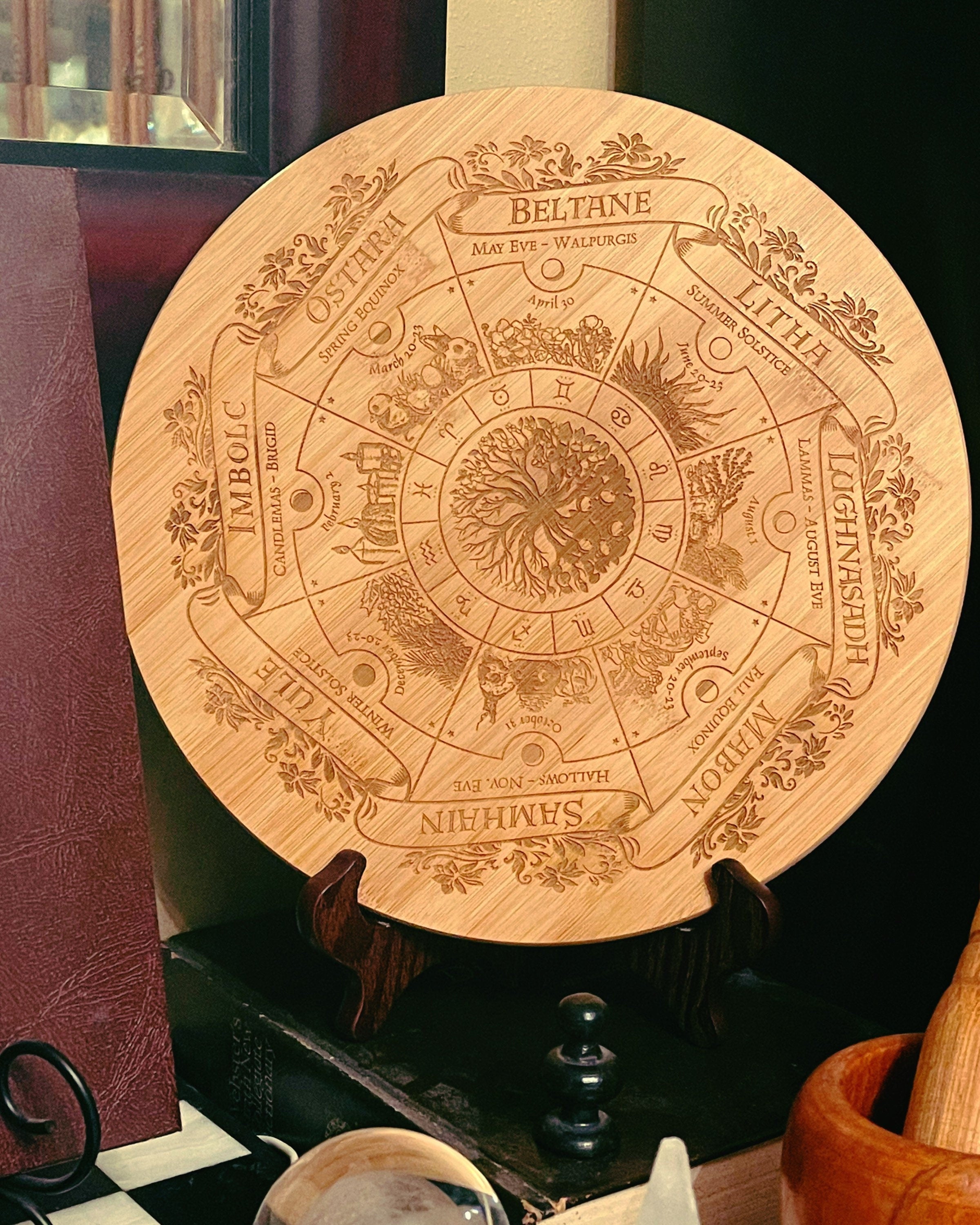 Wheel of the Year / Witches Calendar Bamboo Servingboard